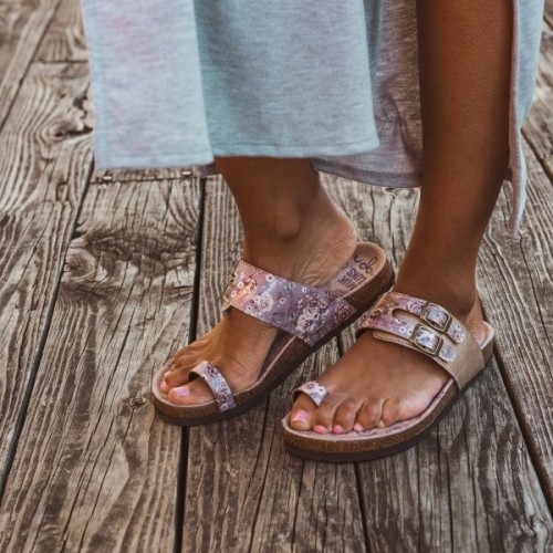 muk luks daisy sandals