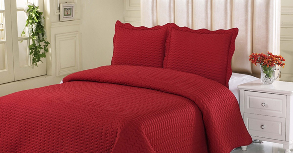 2 or 3 Piece Set Simple Elegance Embossed Quilt